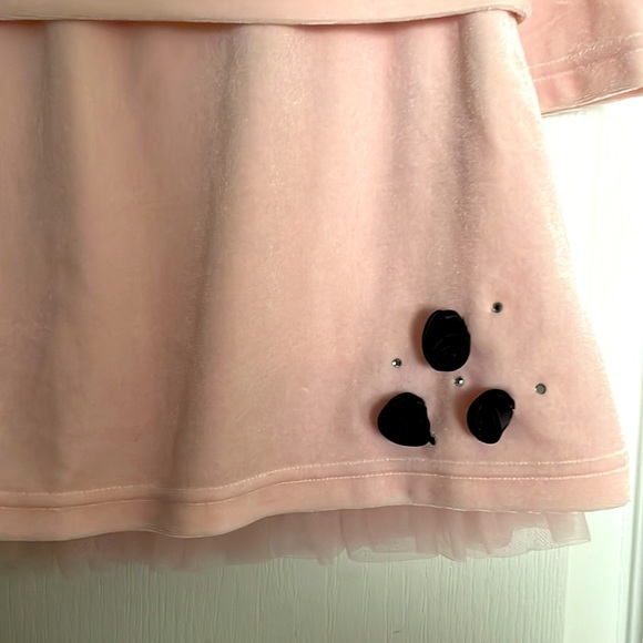 Soft Pink Velvety Girls 2-piece outfit - Picture 3 of 3